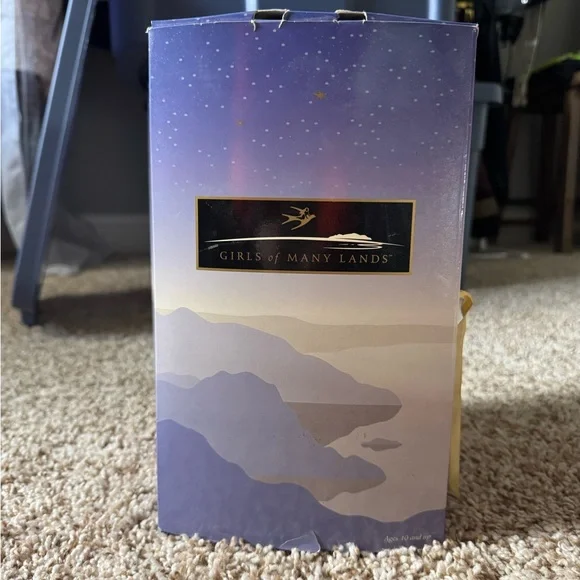 Girls of many lands doll - Cecile of France - Picture 2 of 2